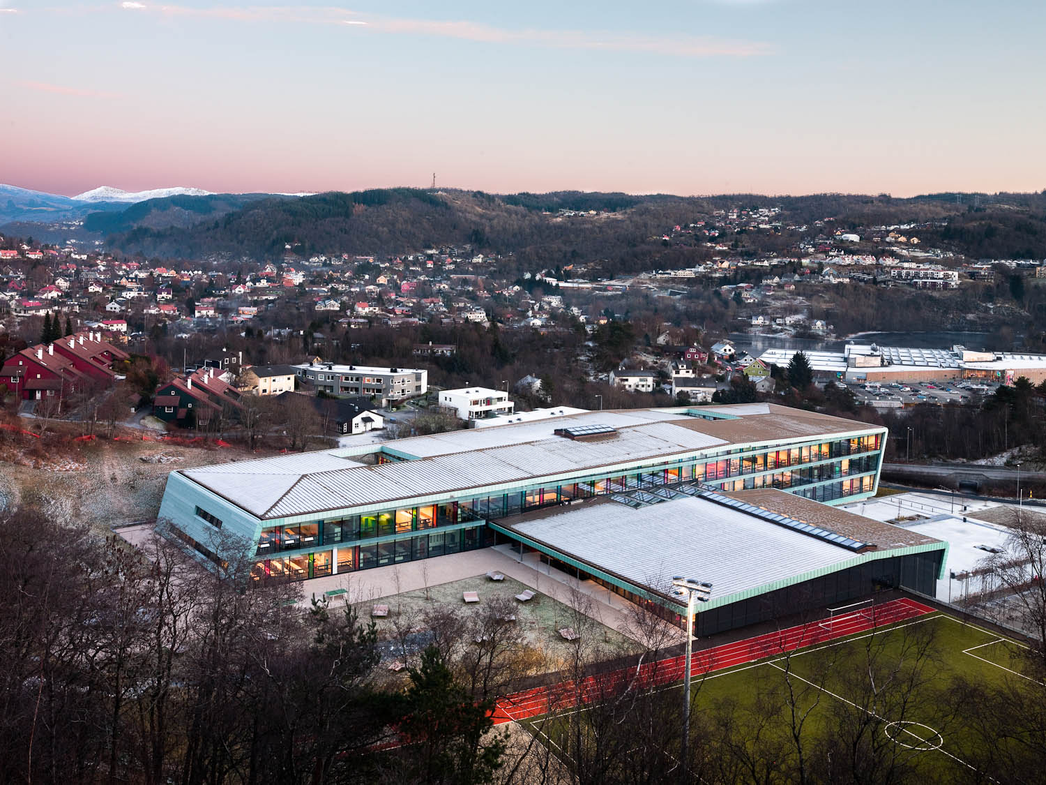Nordahl Grieg Skole, Bergen, Norway, Link Arkitektur