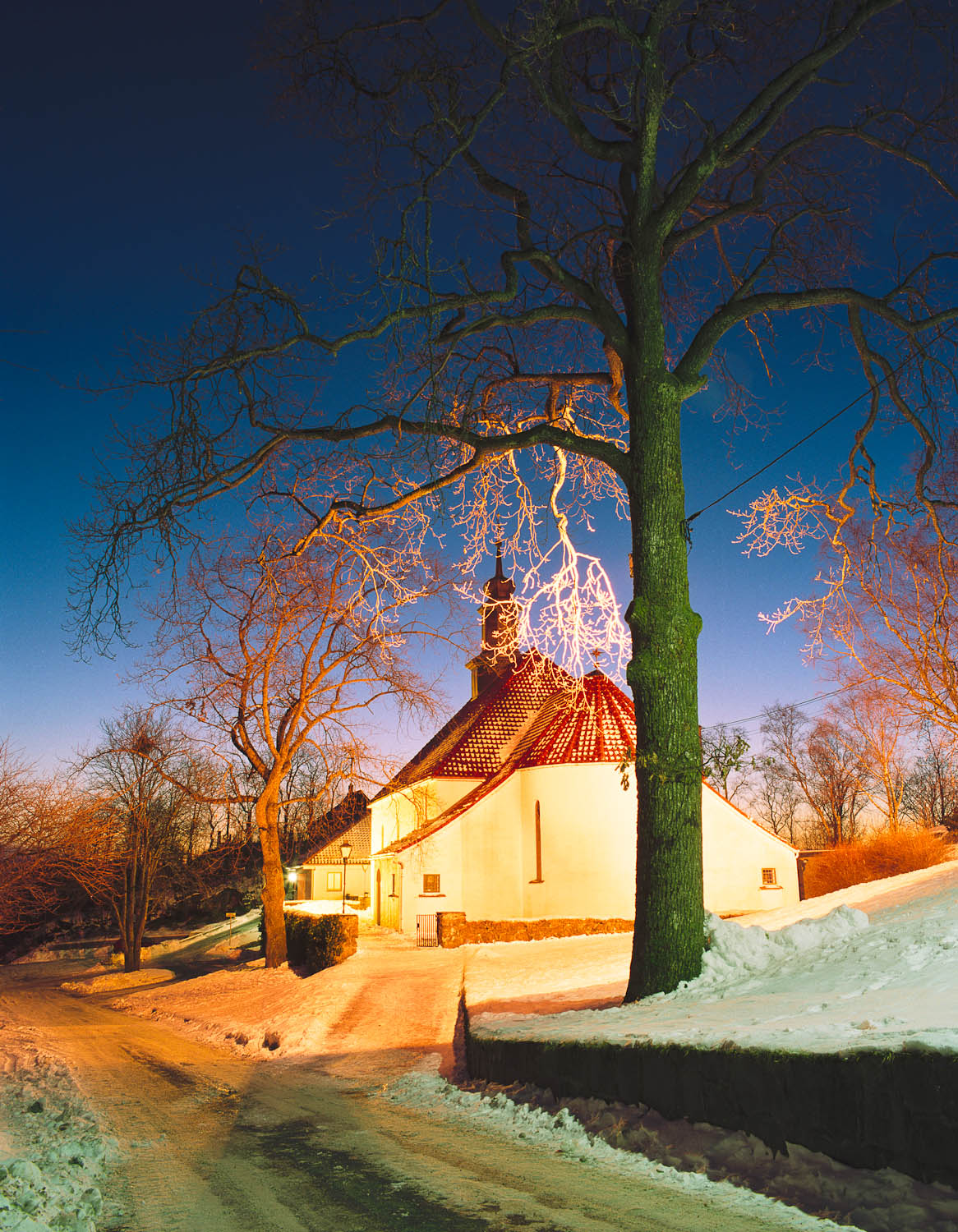 Kirke, Salhus, Norway